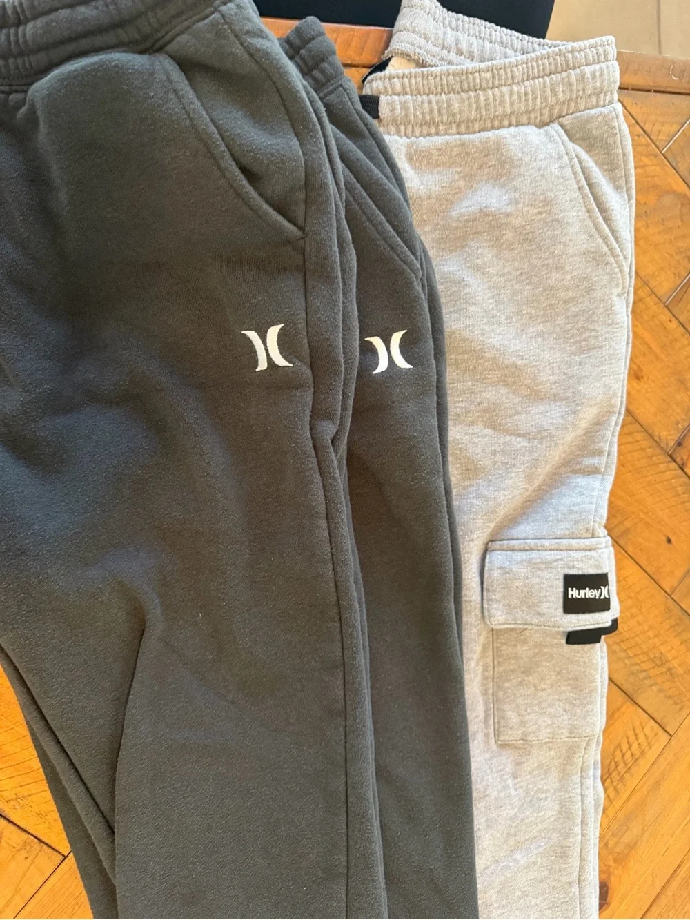 Hurley Kids Size 14/16 Sweatpants Set in Black (2) and Light Gray (1)